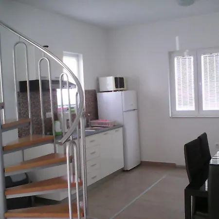 Appartement Modern , 10 M From The Beach , Sea View Nin