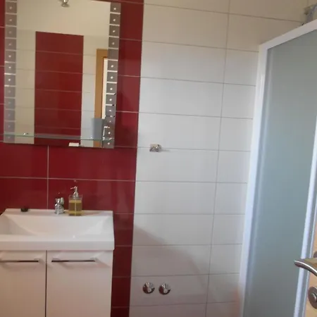 Modern , 10 M From The Beach , Sea View Appartement *