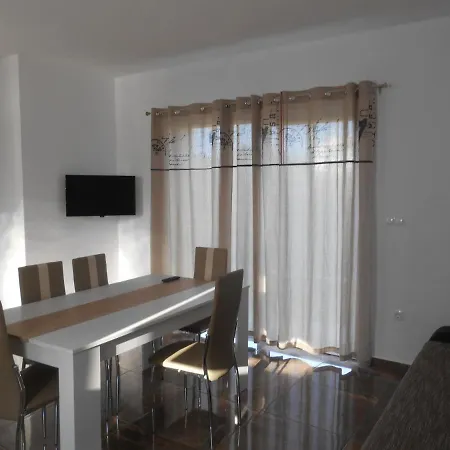 Appartement Modern , 10 M From The Beach , Sea View