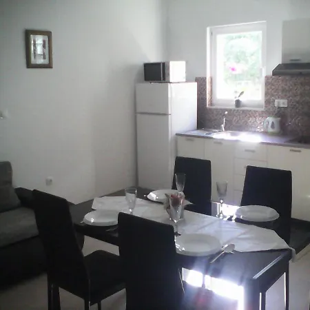 Appartement Modern , 10 M From The Beach , Sea View