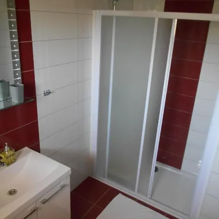 Modern , 10 M From The Beach , Sea View 公寓 *